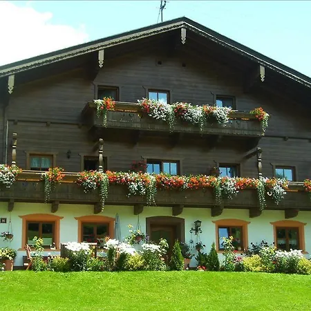 Schranbachhof Farm stay *